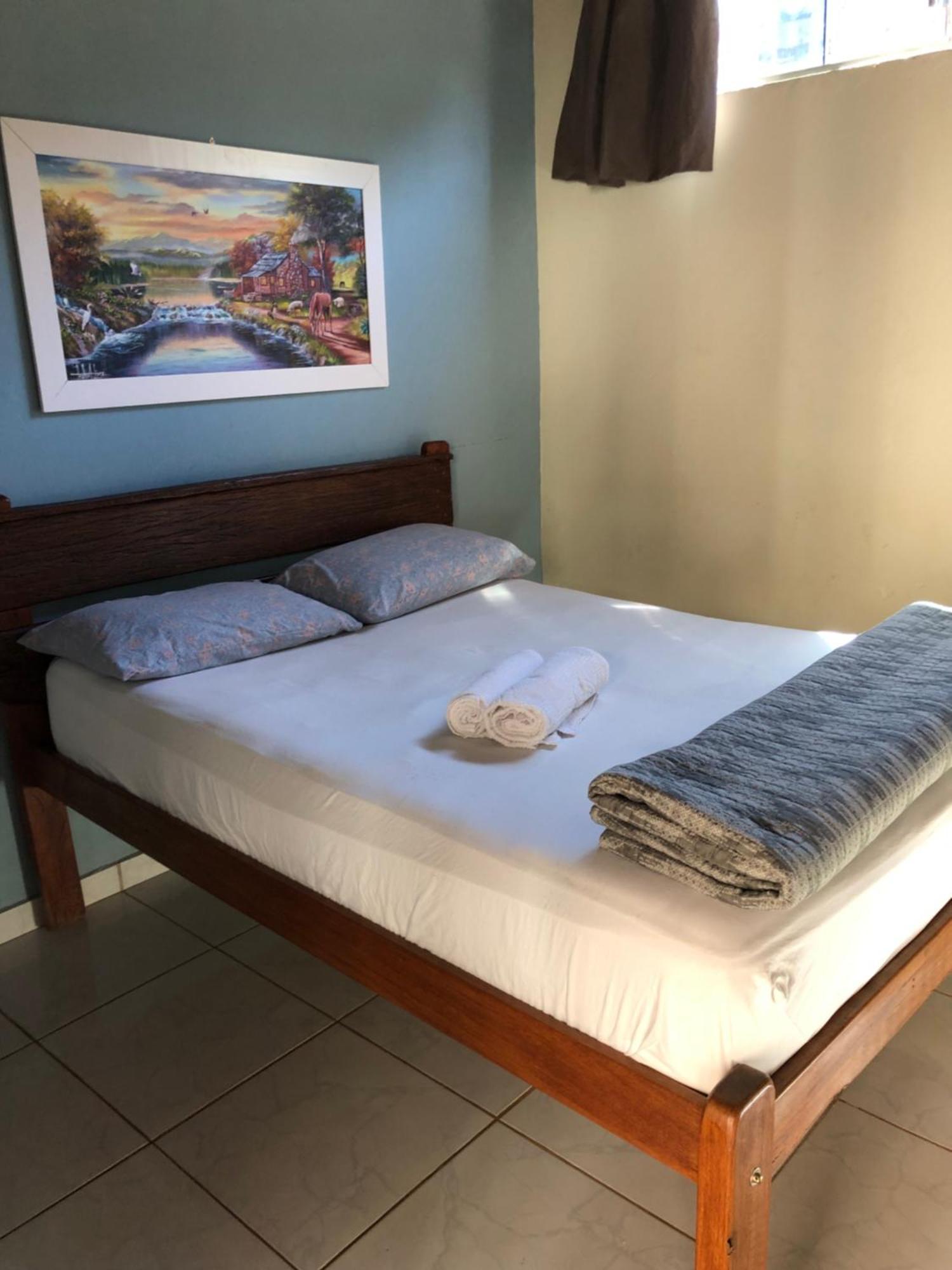 Reges Hostel Алту-Параїзу-ді-Гояс Екстер'єр фото